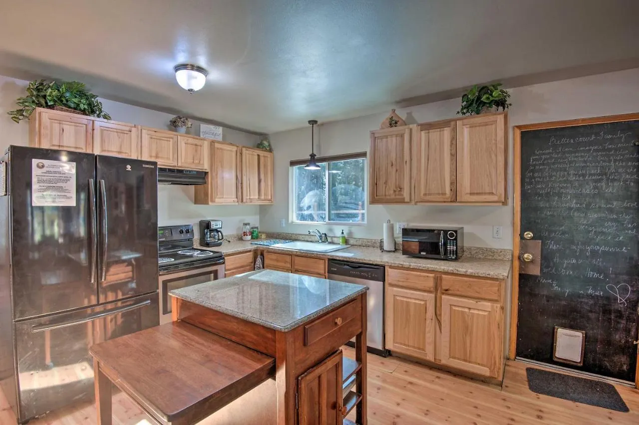 Cozy Mountain Cabin About 7 Mi To Heavenly Ski Resort! South Lake Tahoe